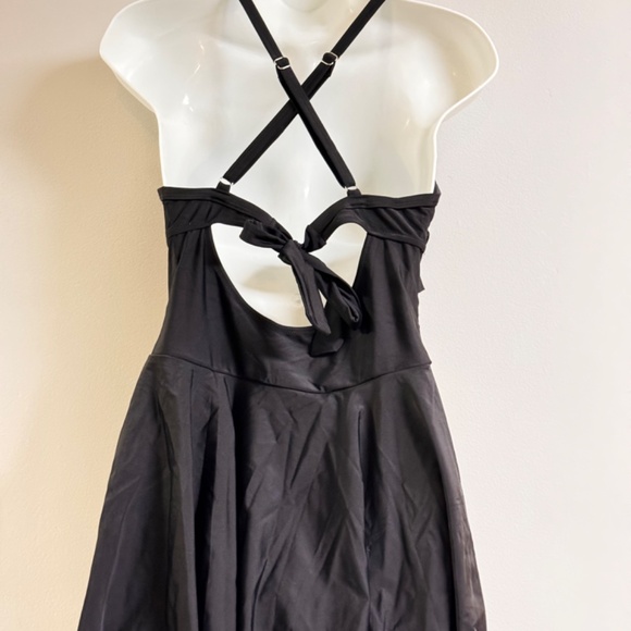 1 pc Skirt Tie Back Swimsuit NWT - Picture 4 of 6